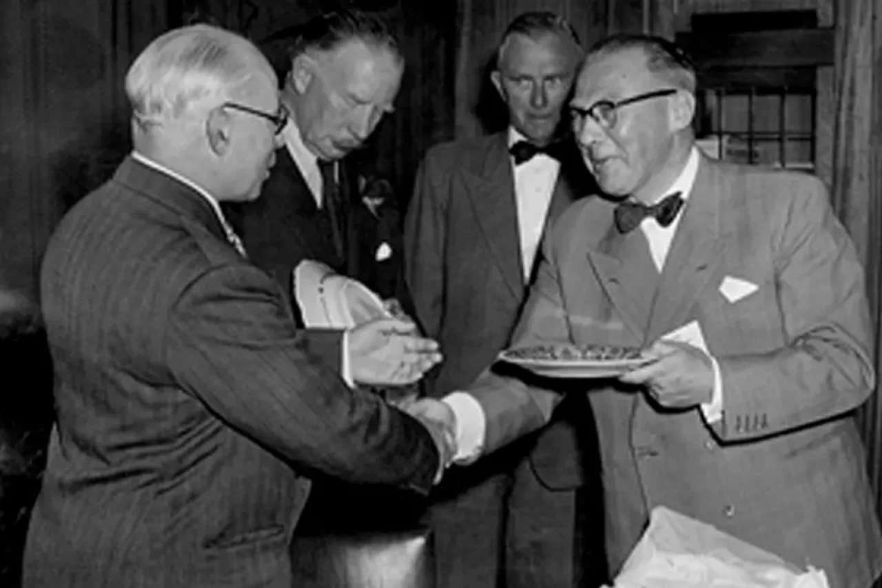 Koninklijke Van Twist devient distributeur officiel Perkins en 1936 : le début d'un partenariat historique en moteurs