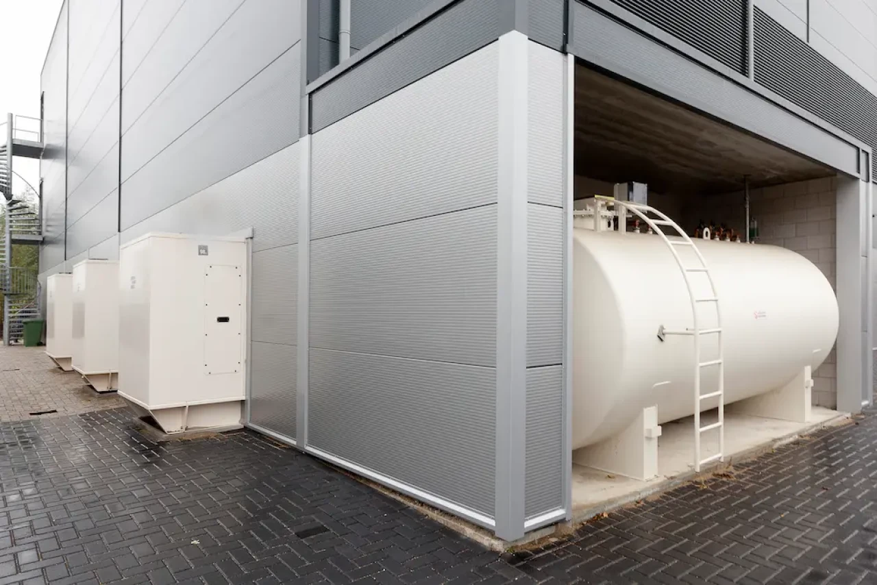 Installation technique d'un réservoir de carburant externe pour systèmes d'alimentation de secours